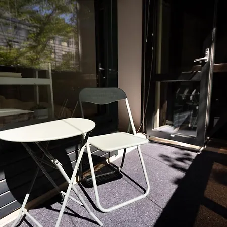2ndhomes Center 2br Kaisaniemi Park With Balcony Apartamento Helsínquia